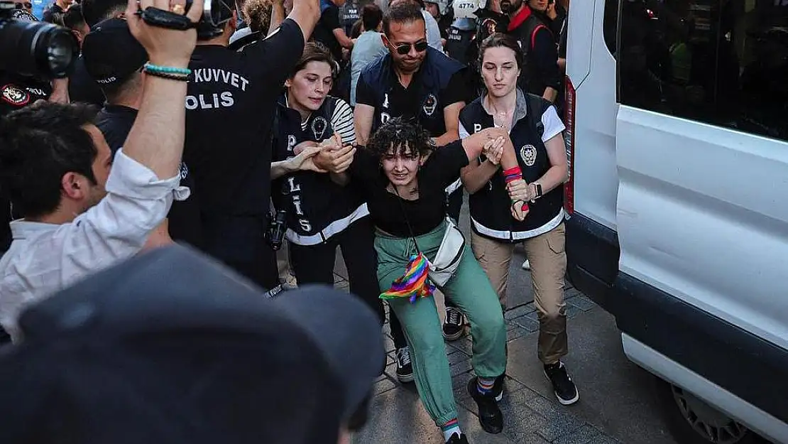 LGBT+'lara yönelik baskı artıyor, muhalefet susuyor