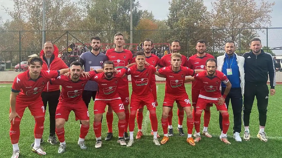 LİDER HALİLBEYLİSPOR İLK DEVREYİ NAMAĞLUP BİTİRDİ