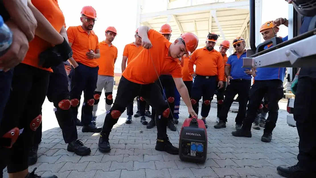 Menderes Belediyesi'nden Arama Kurtarma ve İlk Yardım Eğitimi