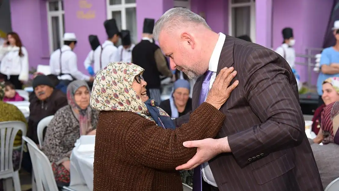 Menemen Belediyesi’nin ‘Aşevi’ bu  Ramazanda da kalplere dokunuyor