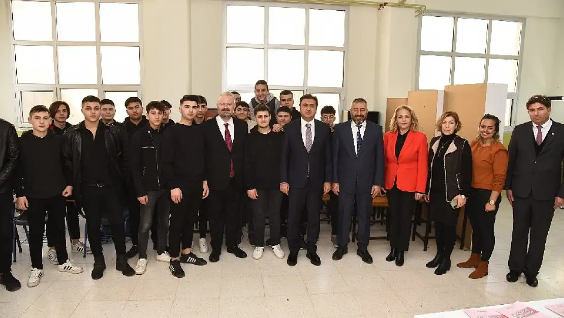 MENEMEN EĞİTİMDE YATIRIMLA YENİLENECEK