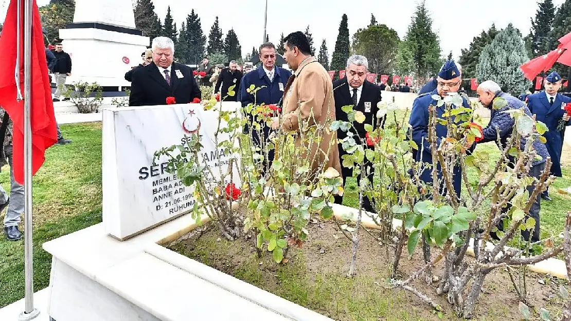 Menemen'de devrim şehitlerine saygı günü