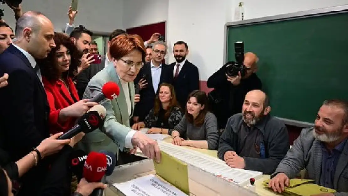 Meral Akşener oyunu kullandı