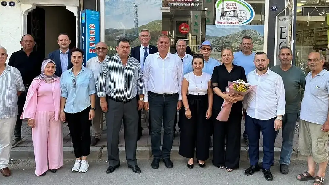Milletvekili Kırkpınar Tire'de Muhtarlarla Buluştu: 'Yerel Sorunları Meclise Taşımaya Devam Edeceğim'