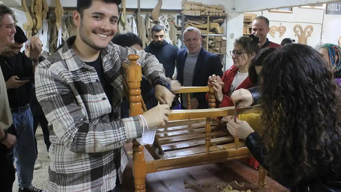 Mobilya Akademi’ye yoğun ilgi oldu