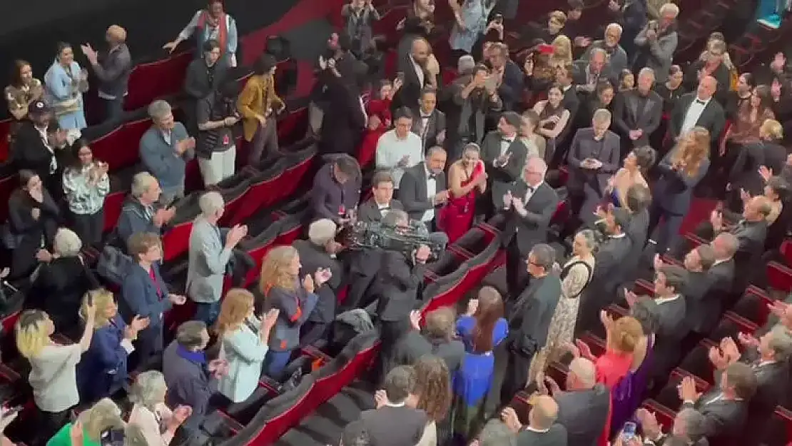 Nuri Bilge Ceylan, Cannes’ te ayakta alkışlandı