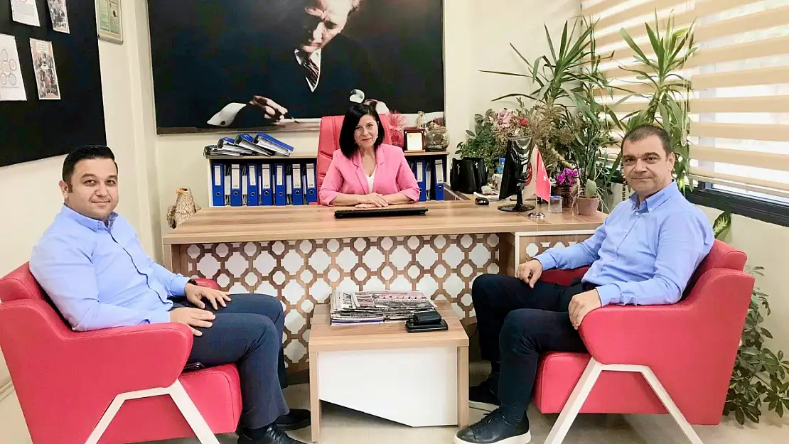 Ödemiş Bilumum Gıda Maddeleri Odası Başkanı Hülya Çavuş: 'Üyelerimizin İktisadi Sorunlarıyla Yakından İlgiliyiz!'