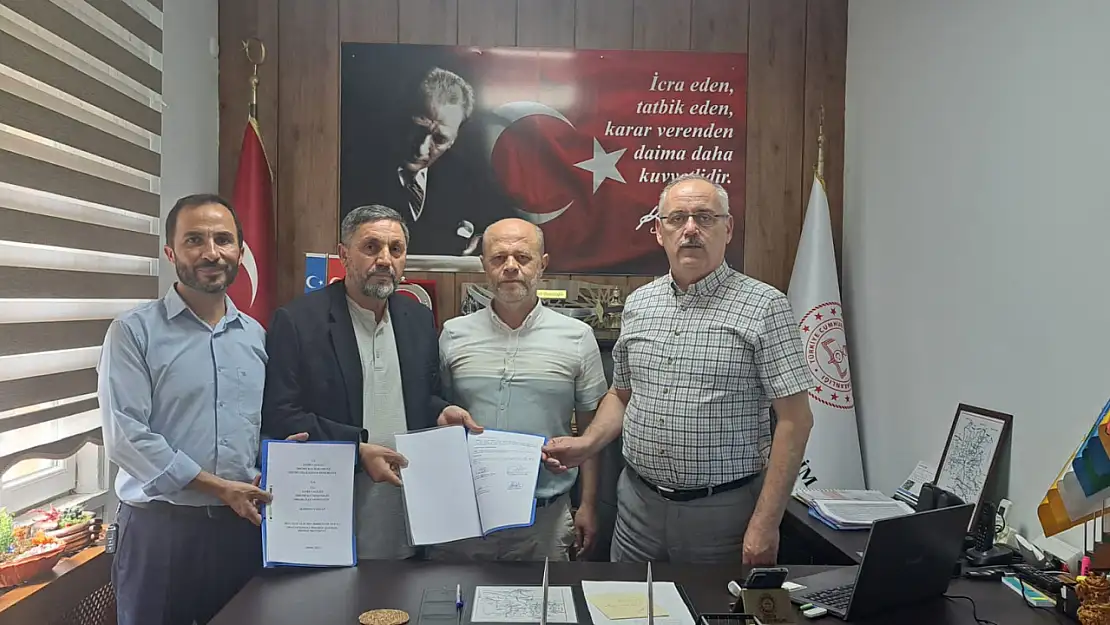 Ödemiş'te Hafızlık Proje Sınıfı İçin İmzalar Atıldı