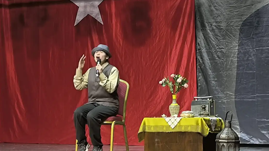 ÖDEMİŞ'TE ŞİİR VE ÖYKÜLERLE DOLU ANLAMLI BİR GÜN