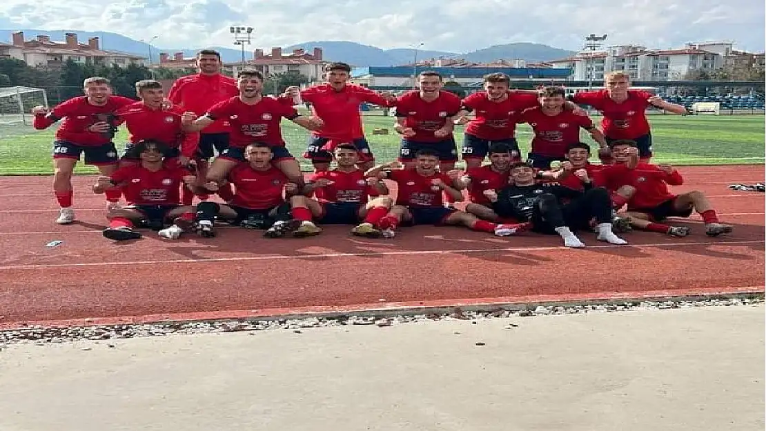 ÖDEMİŞSPOR U-18 LİDERLİĞİ SÜRDÜRDÜ