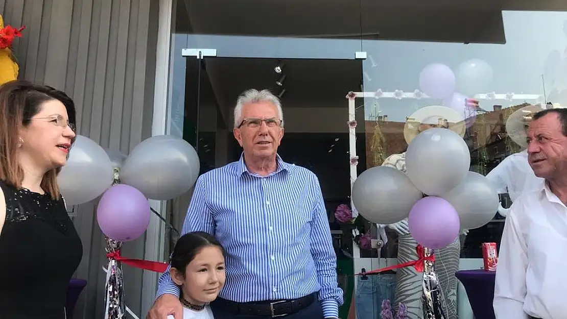 Ödemiş'te 'Butik Moda' açıldı