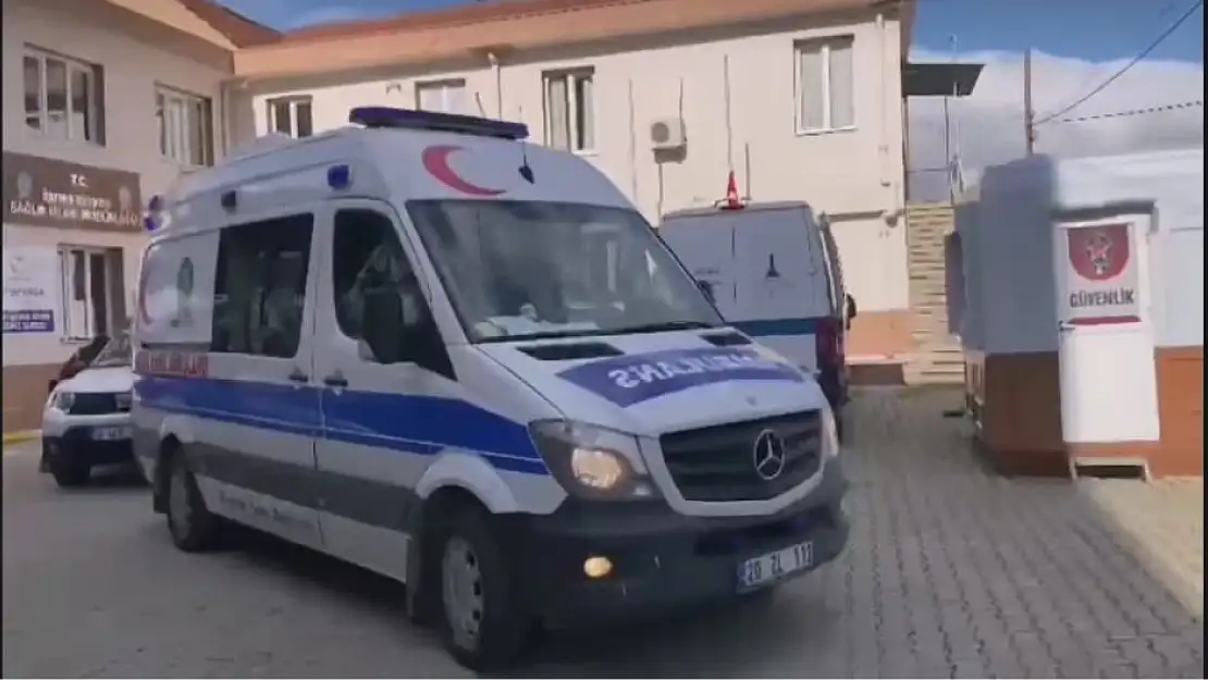 ÖDEMİŞ'TEN DEPREM BÖLGESİNE SAĞLIK EKİBİ VE AMBULANS GÖNDERİLDİ