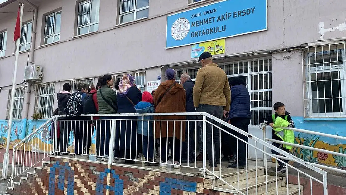 Öğrenci muştayla saldırmıştı… O okulun velilerinden ‘güvenlik’ tepkisi