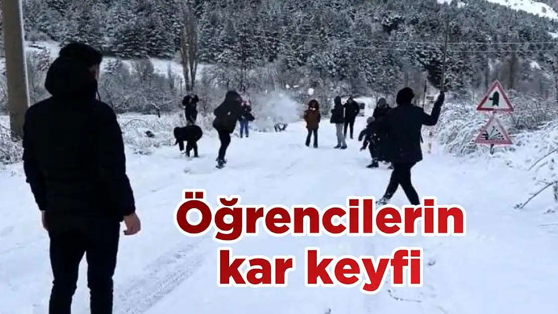 Öğrencilerin kar keyfi