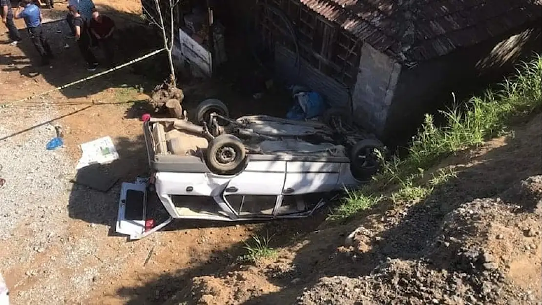 Ordu’da otomobil bir evin bahçesine düştü: 3 ölü, 2 yaralı