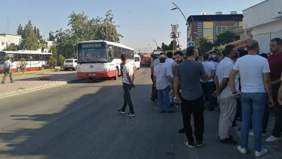 Otobüs garajının önünü kapattılar