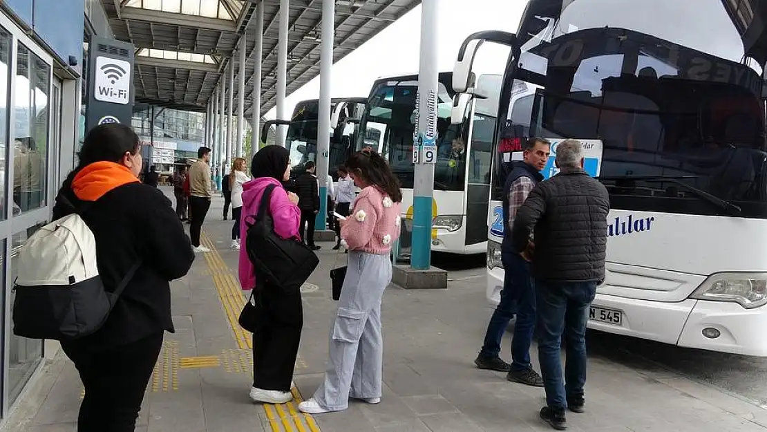 Otogarlarda bayram hareketliliği başladı