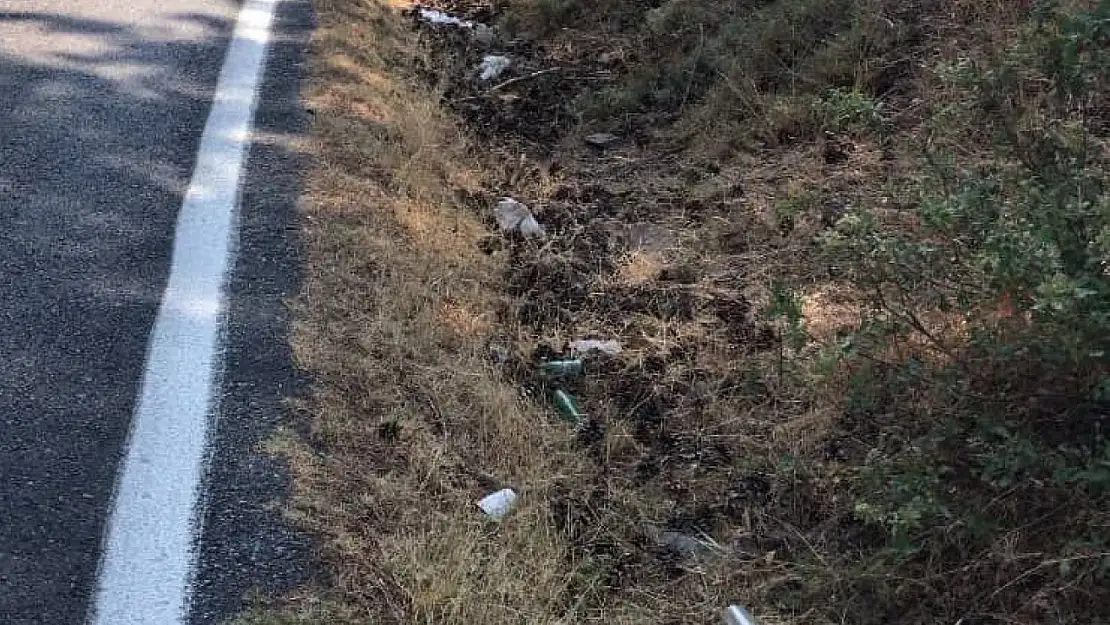 Ovacık Yolunda Çöp Tepkisi: 'Bu Doğa Bu Kadar Sahipsiz mi?'