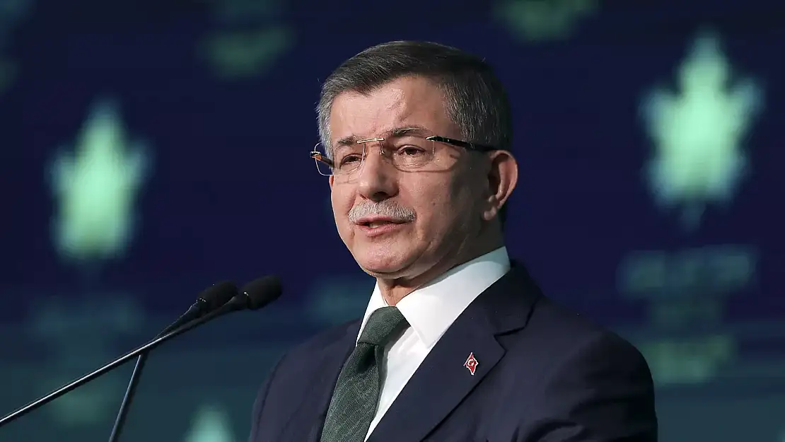 Parti toplantısında konuşan Davutoğlu, “iktidar doğru bir şey yaparsa destekleyeceğiz” dedi