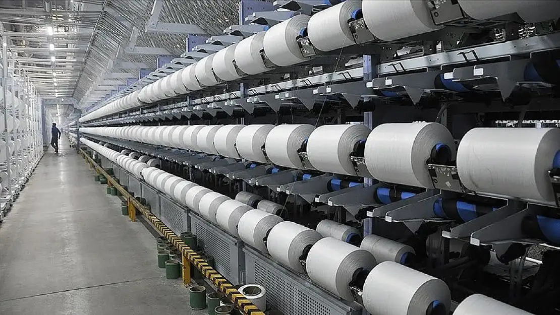 Polyester fabrikasındaki yangında 2 kişi yaralandı