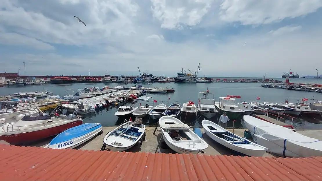 Poyraz Marmara denizindeki gemileri etkiledi