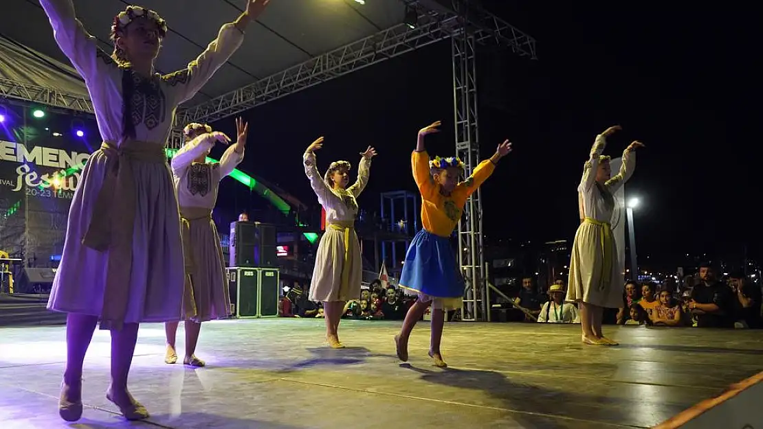 Rize'deki festivalde Ukrayna ekibinden duygulandıran gösteri