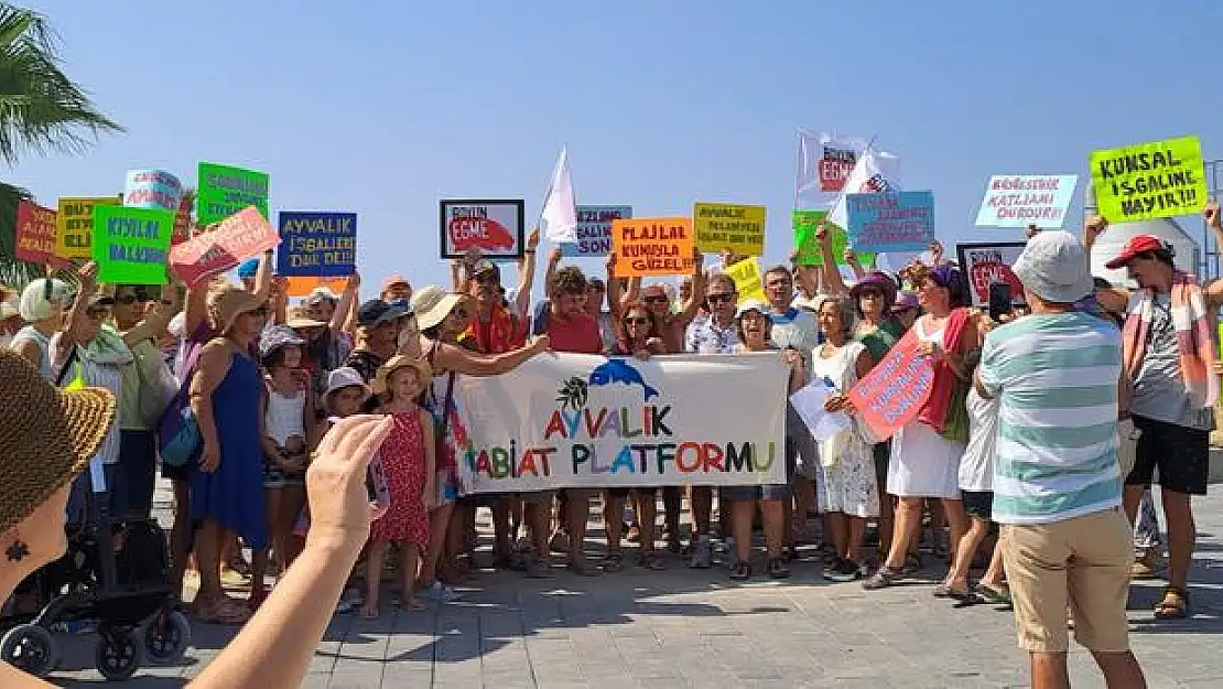 Sarımsaklı plajında havlu hareketine halk destek verdi