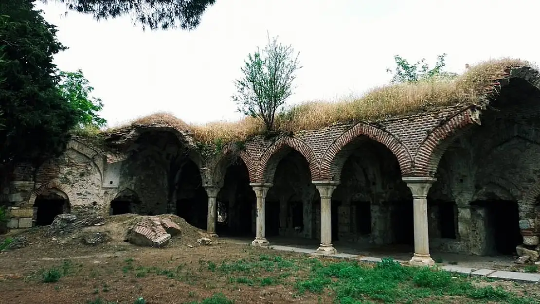 Seferihisar Düzce Köyü’nde tarihe sahip çıkmak 3 sene sürdü.