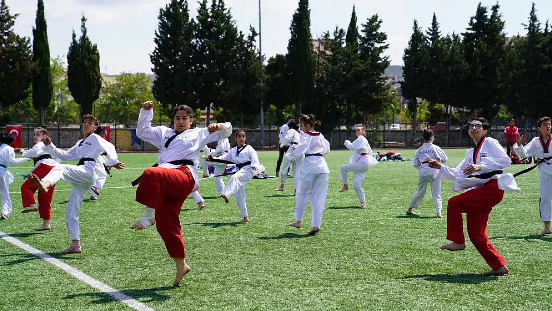 Seferihisar’da 19 Mayıs coşkusu