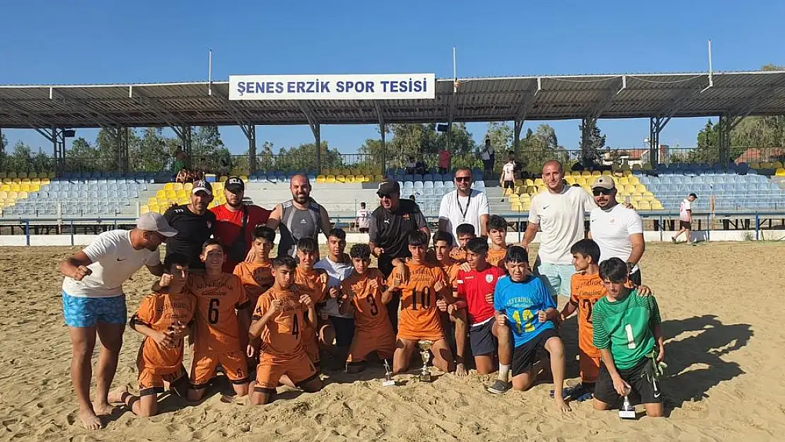 Seferihisar’ın plaj futbolu şampiyonu belli oldu