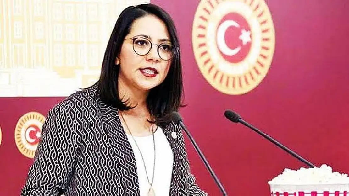 Sera Kadıgil kimdir?