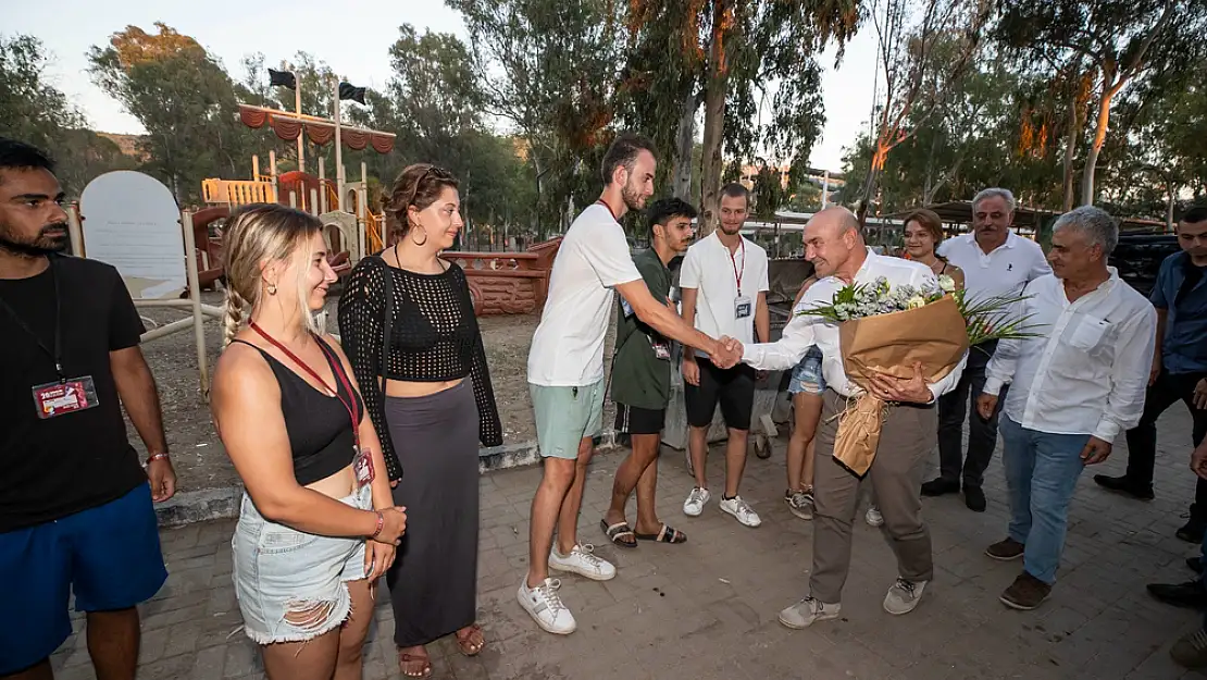 Soyer 20. Gençlik Yaz Kampı'nı ziyarette bulundu