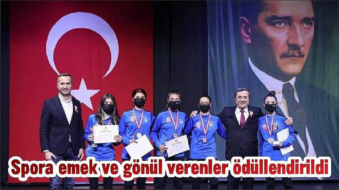 Spora emek ve gönül verenler ödüllendirildi