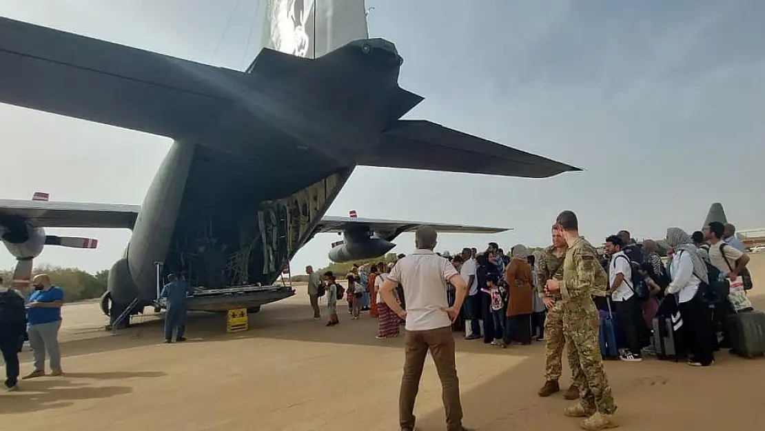 Sudan’da Türk tahliye uçağına saldırı