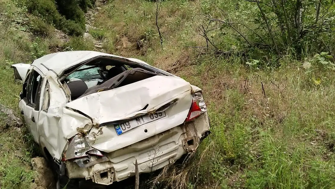 Taklalar atan otomobilde 2 kişi hayatını kaybetti