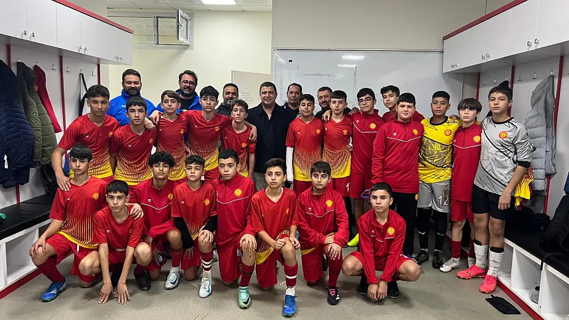 Tire Belediye Spor U14 Şampiyon oldu