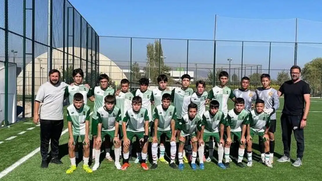 Tire Belediye Spor U14'ten Farklı Galibiyet: Bayındır Gücü'nü 8-1 Mağlup Ettiler