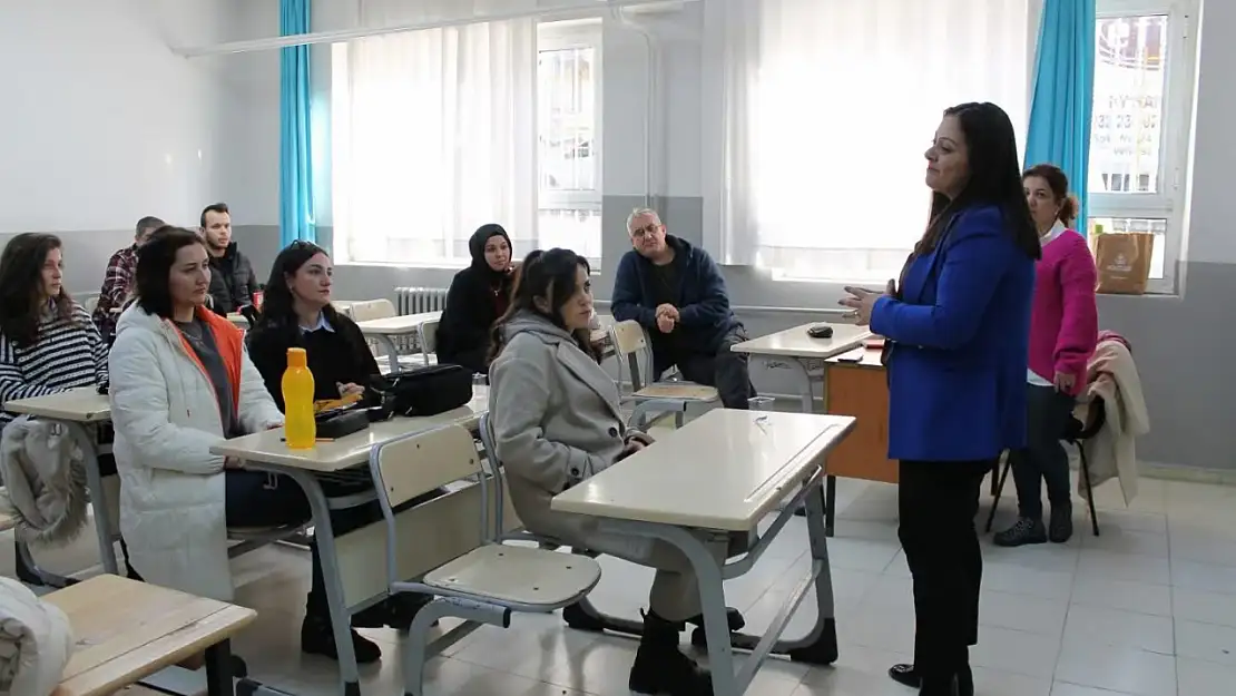 Tire'de Okul Zümre Başkanları Toplantısı Gerçekleştirildi