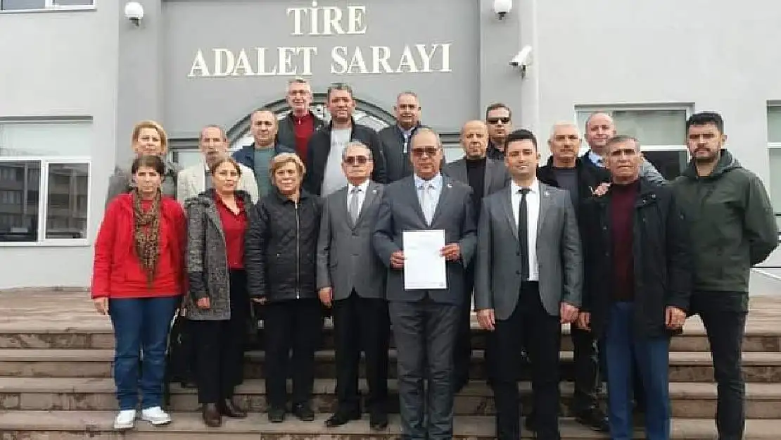 TİRE İYİ PARTİ İLÇE BAŞKANI YÜKSEL ŞENYURT MAZBATASINI ALDI