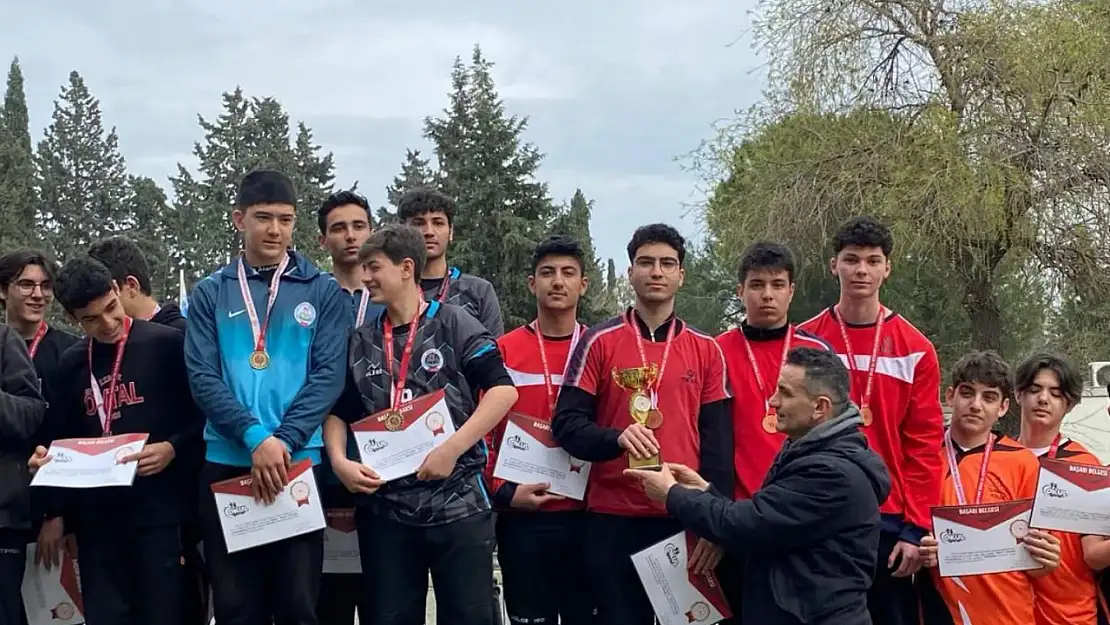 Tire Kutsan Anadolu Lisesi Bocce Takımı İzmir Şampiyonu Oldu