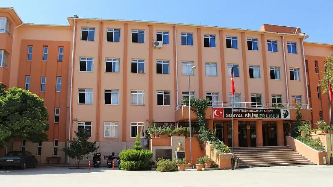 Tire’nin Sosyal Bilimler Lisesi yenileniyor