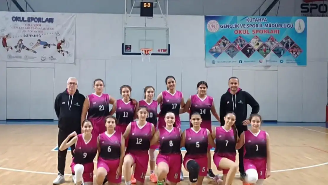 Torbalı Belediyesi U14 Kız Basketbol Takımı Bölge Şampiyonluğu İçin Sahada