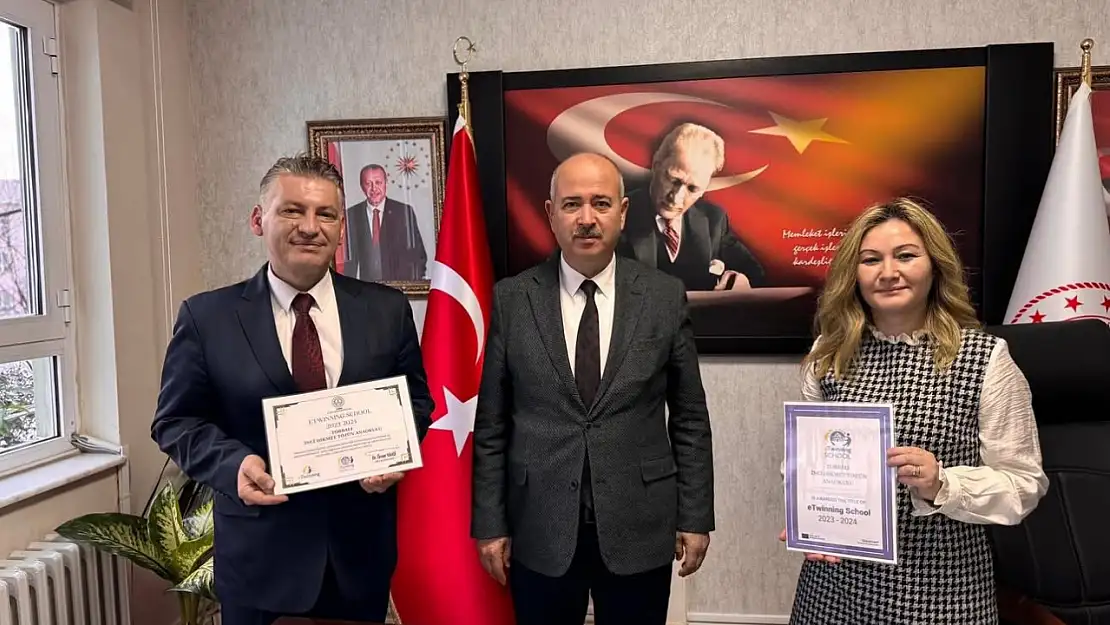 Torbalı'da eTwinning Okul Etiketi Belgeleri Sahiplerini Buldu