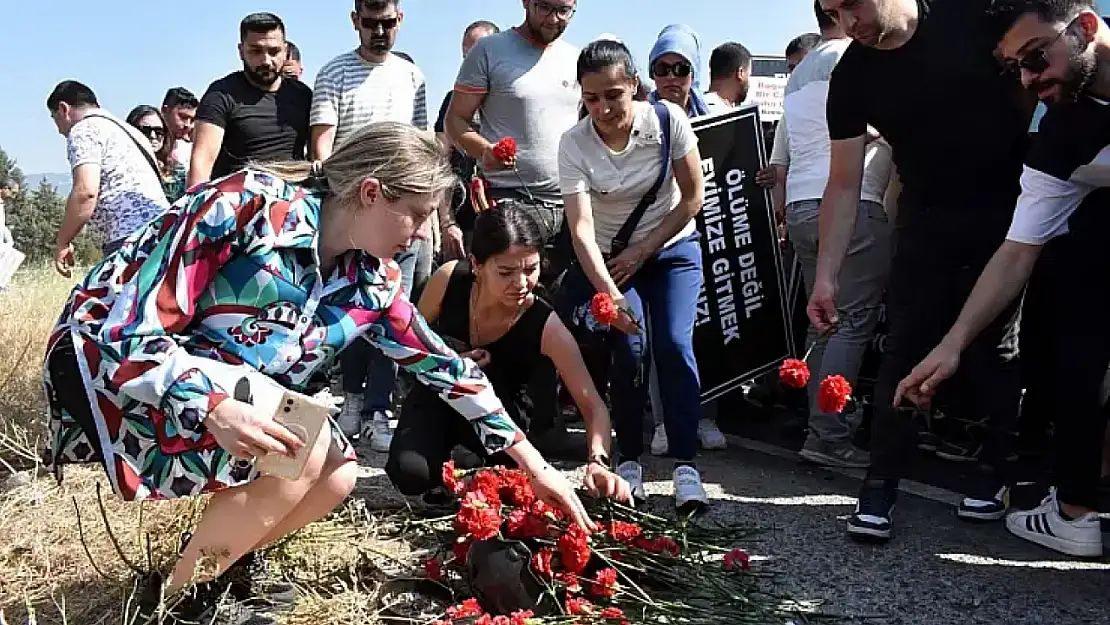 TOSBİ Çalışanları Eylem Yaptı: Ölüme Değil İşimize Gitmek İstiyoruz!