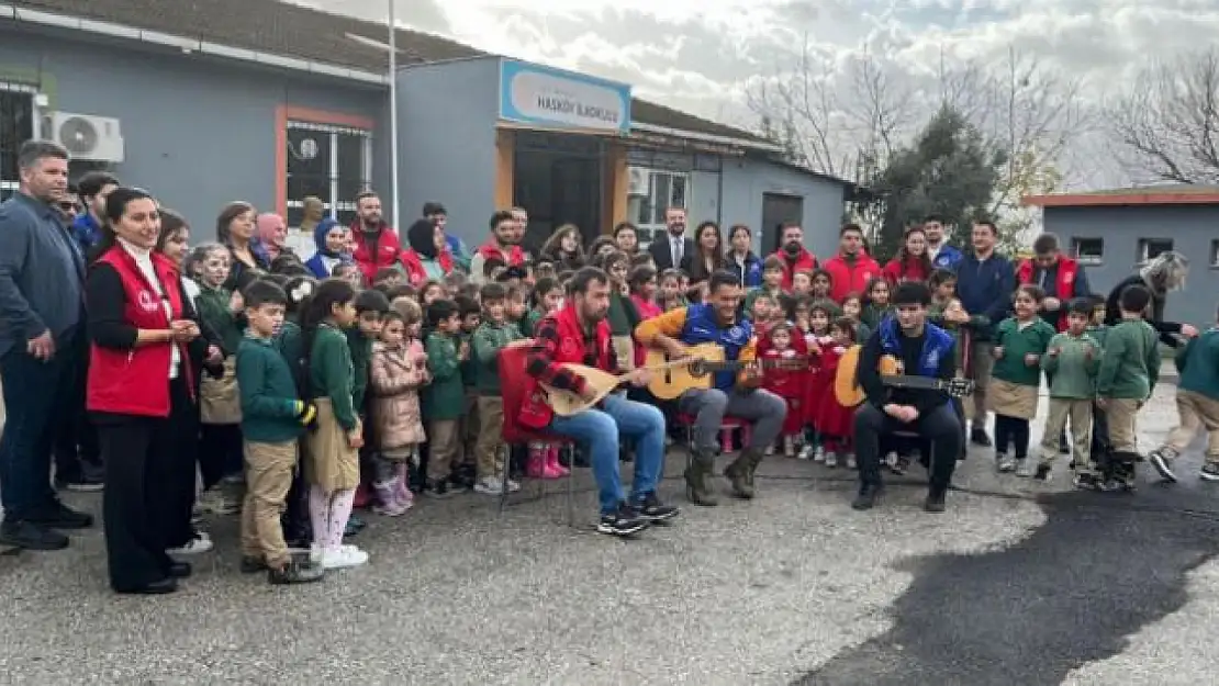 TRT'nin Yeni Programı 'Hayata Dokunmak' Hasköy İlkokulu'nda Çekildi