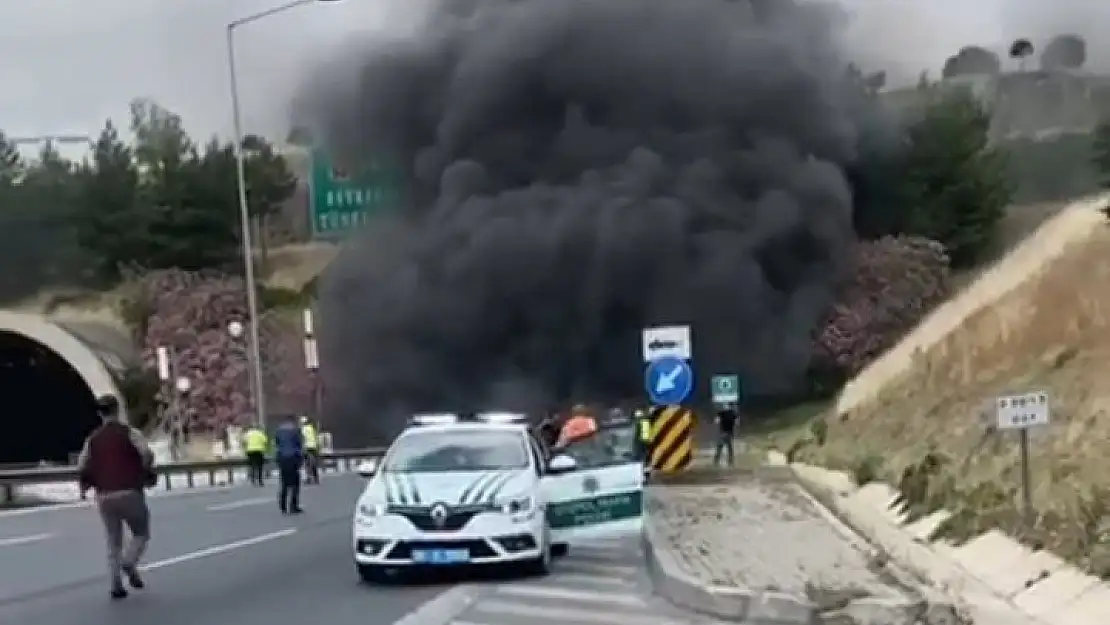 Tünelde tır alev aldı… Dumandan 17 kişi etkilendi