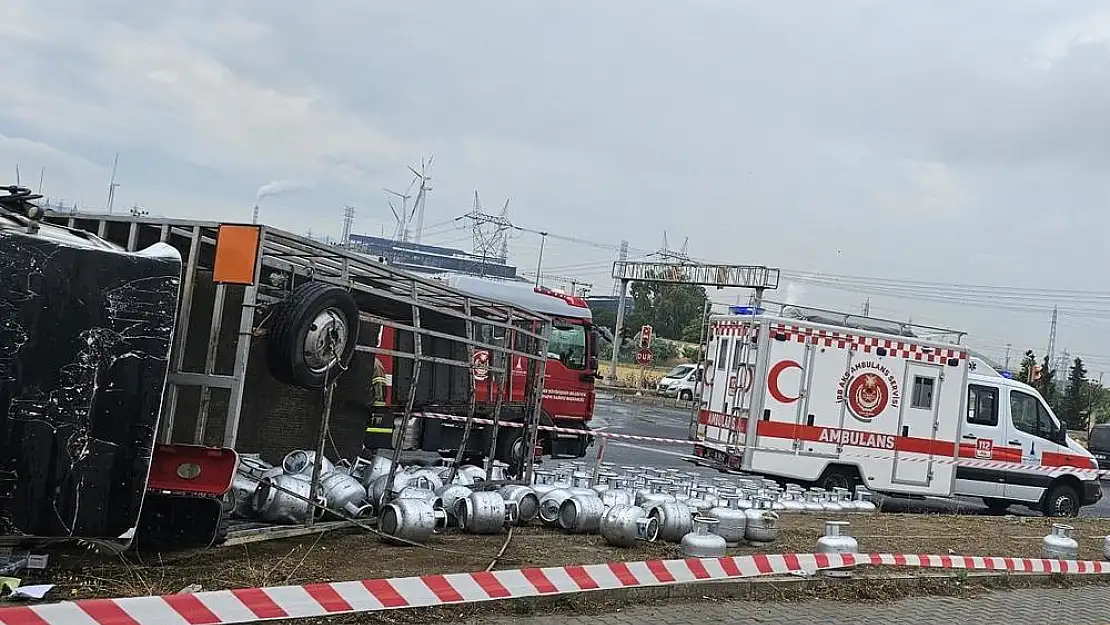 Tüp kamyonu ve TIR çarpıştı