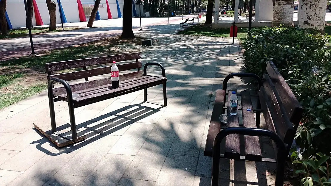 Ulus Parkı'ndaki banklar yerinden söküldü: vatandaş tepkili