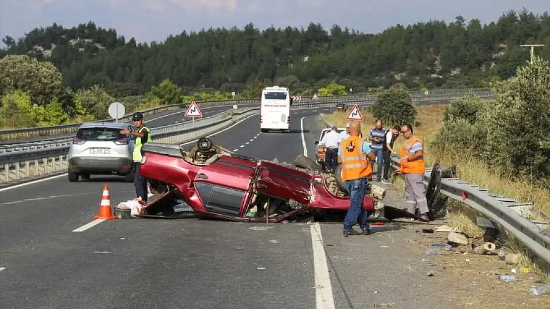 Uşak’taki Trafik Kazasında 1 Kişi Hayatını Kaybetti, 3 Kişi Yaralandı