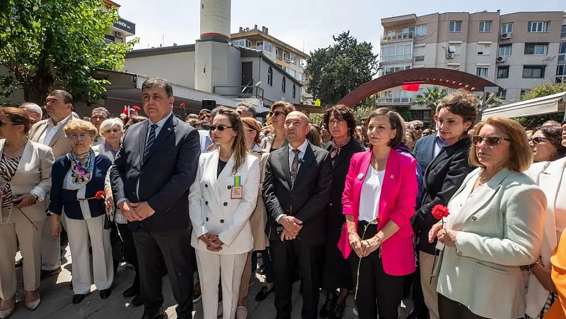 Zübeyde Hanım’a Anneler Günü ziyareti